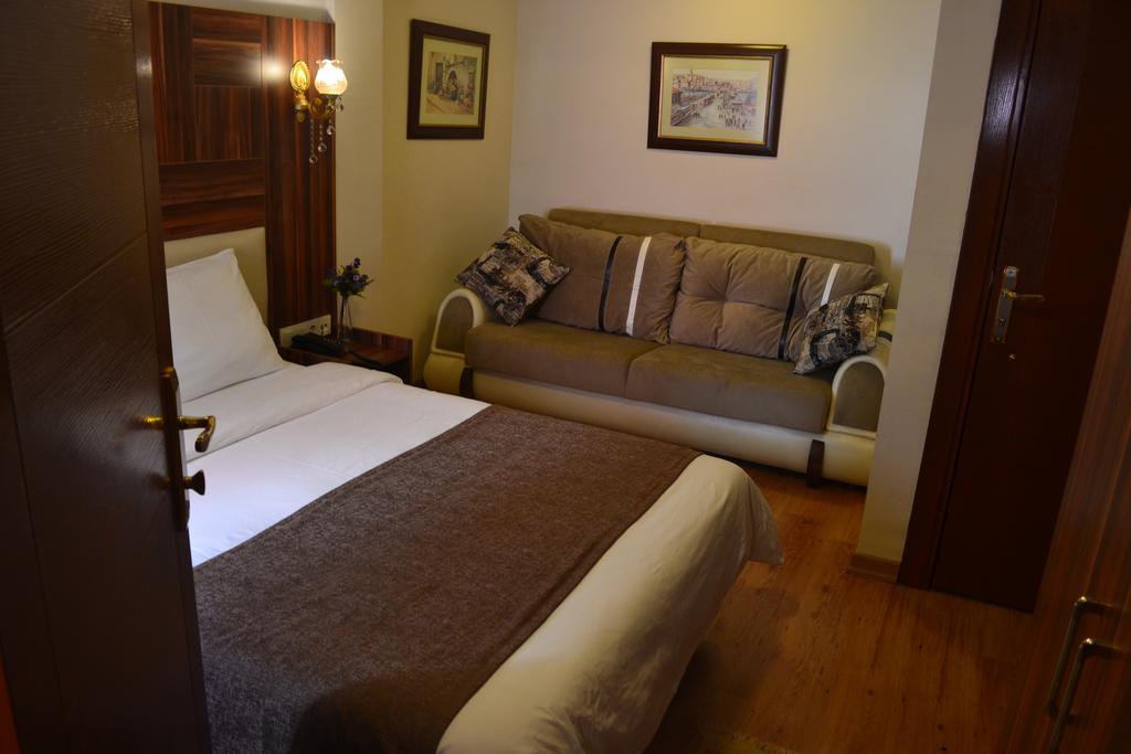 New Fatih Hotel Κωνσταντινούπολη Δωμάτιο φωτογραφία